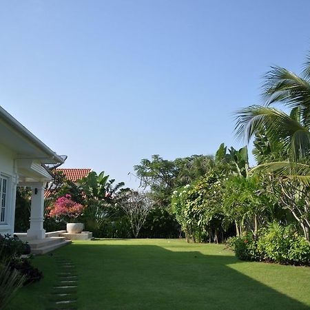 Balinese Villa With Private Pool HHQ Exterior photo